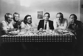 Posing for Lütfi Özkök’s camera in Sami Karaören’s home: (L to R) Sami Karaören, Lütfi Özkök, Halil İbrahim Bahar, Sabahattin Kudret Aksal, Oktay Akbal and Behçet Necatigil. Late August 1976.